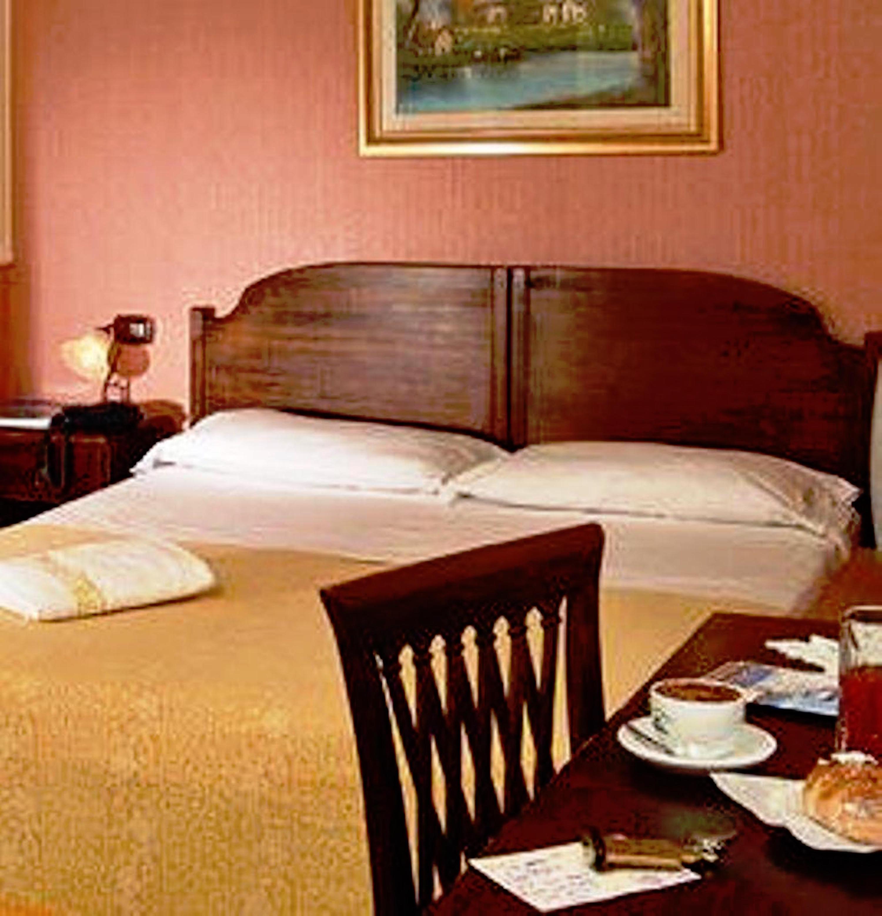 Hotel Federico II Наполи Екстериор снимка