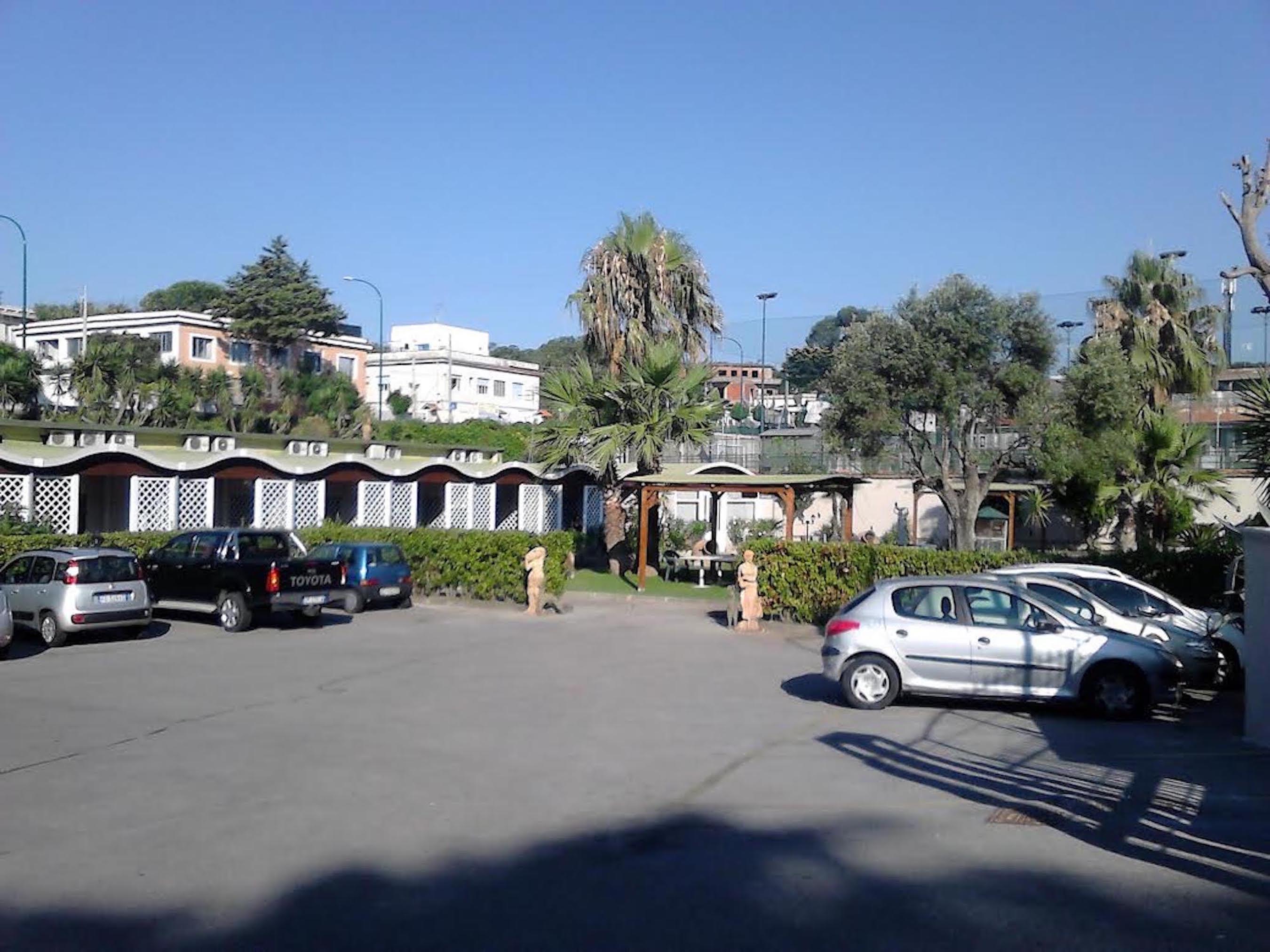 Hotel Federico II Наполи Екстериор снимка