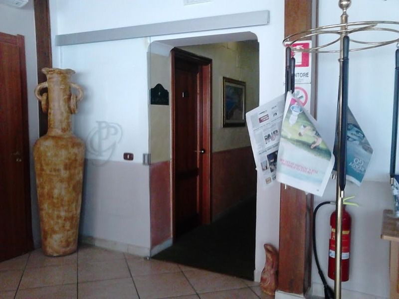 Hotel Federico II Наполи Екстериор снимка